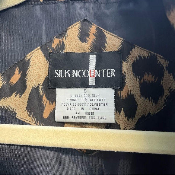 Leopard Print 100% Silk Women’s Puffer Bomber Jacket Oversized Small Y2K - Picture 10 of 10